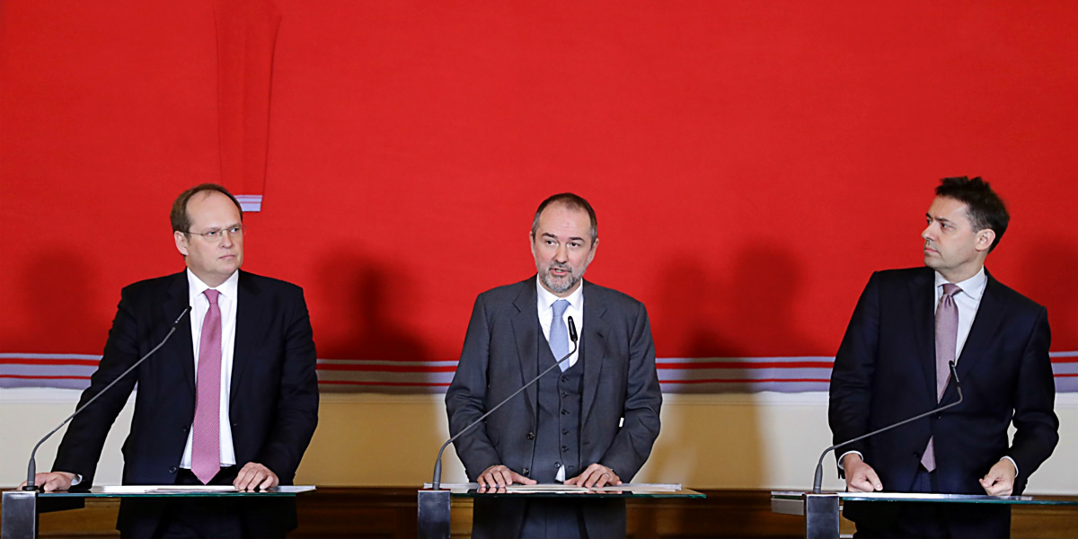 Christian Kircher, Geschäftsführer der Bundestheater-Holding, Thomas Drozda, Kunst- und Kulturminister, und Bogdan Roščić, designierter künstlerischer Geschäftsführer der Wiener Staatsoper GmbH. ab 1. September 2020 © BKA/Regina Aigner