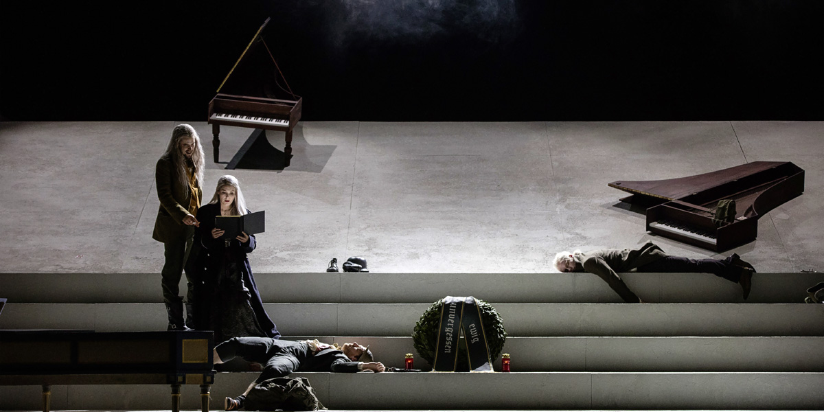 »Capriccio«: Andrè Schuen (Der Graf), Maria Bengtsson (Die Gräfin), Daniel Schmutzhard (Olivier, ein Dichter) und Daniel Behle Flamand, ein Musiker) © Theater an der Wien/Herwig Prammer