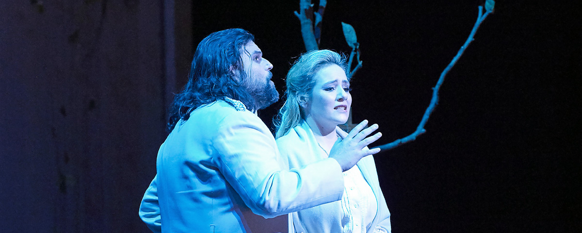 »Faust«, 3. Akt: Mandy Fredrich (Marguerite) bei ihrem Haus-Debut mit Jean-François Borras als Faust © Wiener Staatsoper GmbH/Michael Pöhn