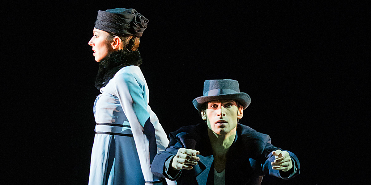 »Le Pavillon d’Armide«: Mihail Sosnovschi als Der Mann (Vaslaw Nijinsky) und Nina Poláková als Die Frau (Romola Nijinsky) © Wiener Staatsballett/Ashley Taylor