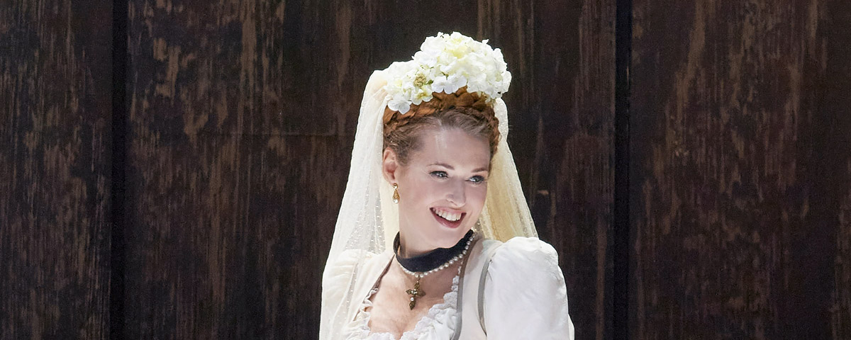 »Lohengrin«, 2. Akt: Cornelia Beskow bei ihrem Haus-Debut als Elsa von Brabant © Wiener Staatsoper GmbH/Michael Pöhn