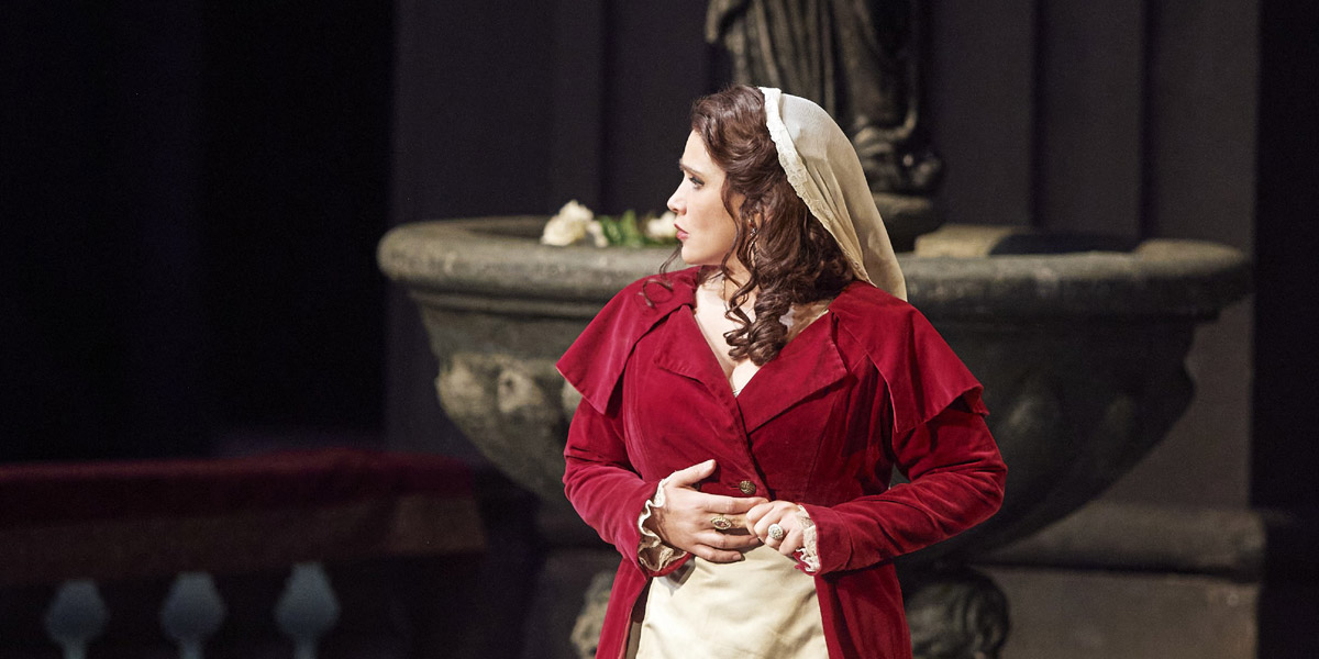 »Tosca«, 1. Akt: Carmen Giannattasio bei ihrem Wiener Rollen-Debut als Floria Tosca © Wiener Staatsoper GmbH/Michael Pöhn