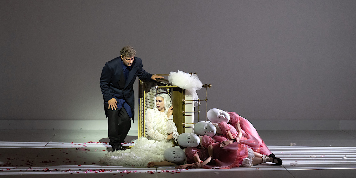 » Turandot «, 2. Akt: Jonas Kaufmann (Calaf) und Asmik Grigorian (Turandot) nach der Rätselszene in der Lesart von Claus Guth © Wiener Staatsoper GmbH/Monika Rittershaus