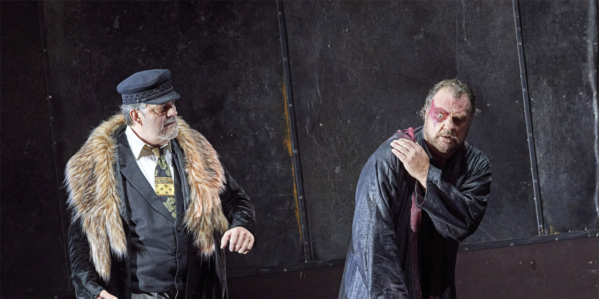 »&#8239;Der fliegende Holländer&#8239;«, 1. Akt: Franz-Josef Selig als Daland und Bryn Terfel als Holländer &copy; Wiener Staatsoper GmbH/Michael Pöhn