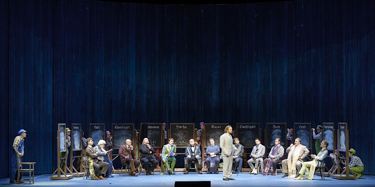 » Die Meistersinger von Nürnberg «, 1. Aufzug: Das Innere der Katharinenkirche in Nürnberg in der Inszenierung von Keith Warner und dem Bühnenbild von Boris Kudlička © Wiener Staatsoper GmbH/Michael Pöhn