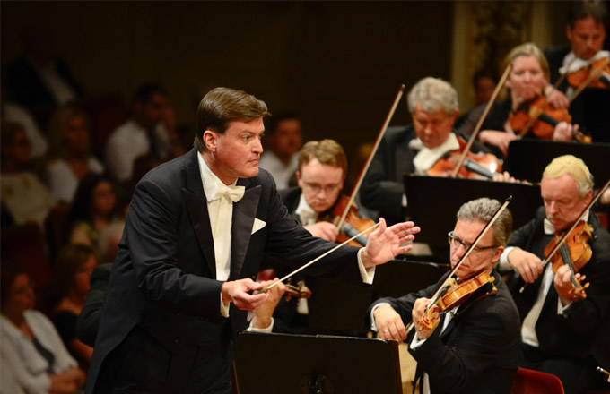 Christian Thielemann am Pult der Sächsischen Staatskapelle Dresden, seit 2013 das Residenzorchester der Osterfestspiele Salzburg. Wie lange noch? © Staatskapelle Dresden/Matthias Creutziger