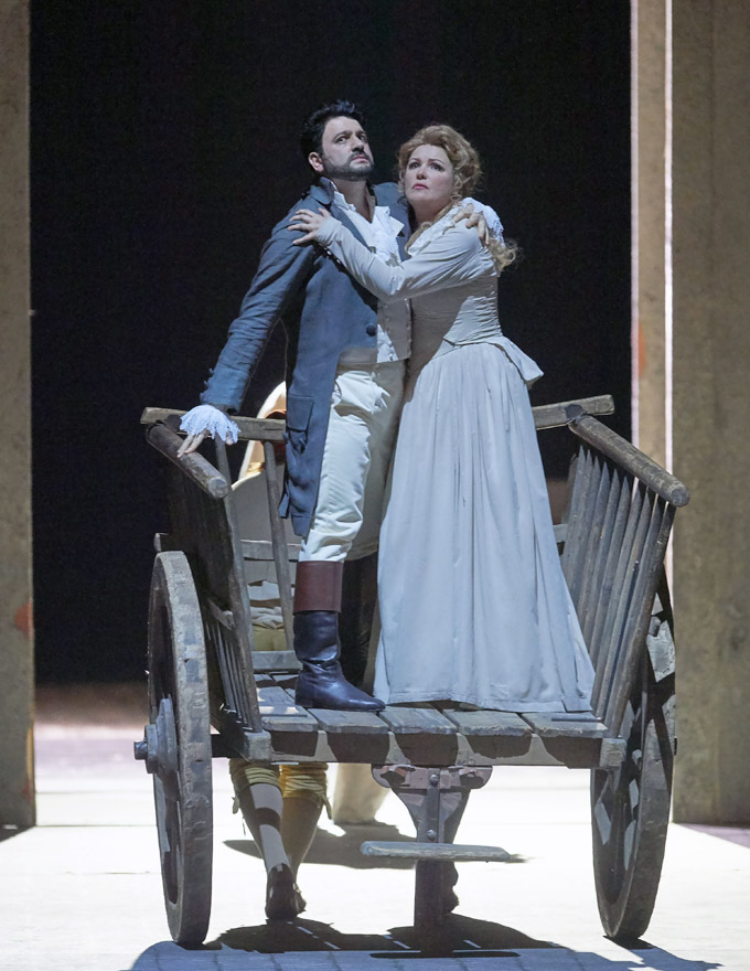 »Andrea Chénier«, 4. Akt: Anna Netrebko (Maddalena di Coigny) und Yusif Eyvazov (Andrea Chénier) im Finale der Oper © Wiener Staatsoper GmbH/Michael Pöhn