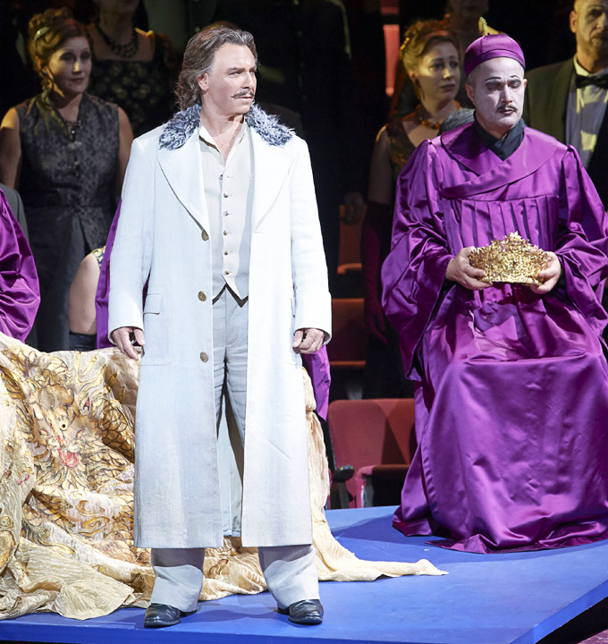 »Turandot«, 2. Akt: Roberto Alagna bei seinem Wiener Rollen-Debut als Calaf © Wiener Staatsoper GmbH/Michael Pöhn