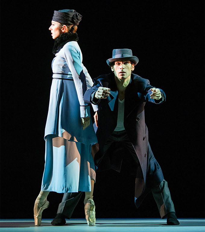 »Le Pavillon d’Armide«: Mihail Sosnovschi als Der Mann (Vaslaw Nijinsky) und Nina Poláková als Die Frau (Romola Nijinsky) © Wiener Staatsballett/Ashley Taylor