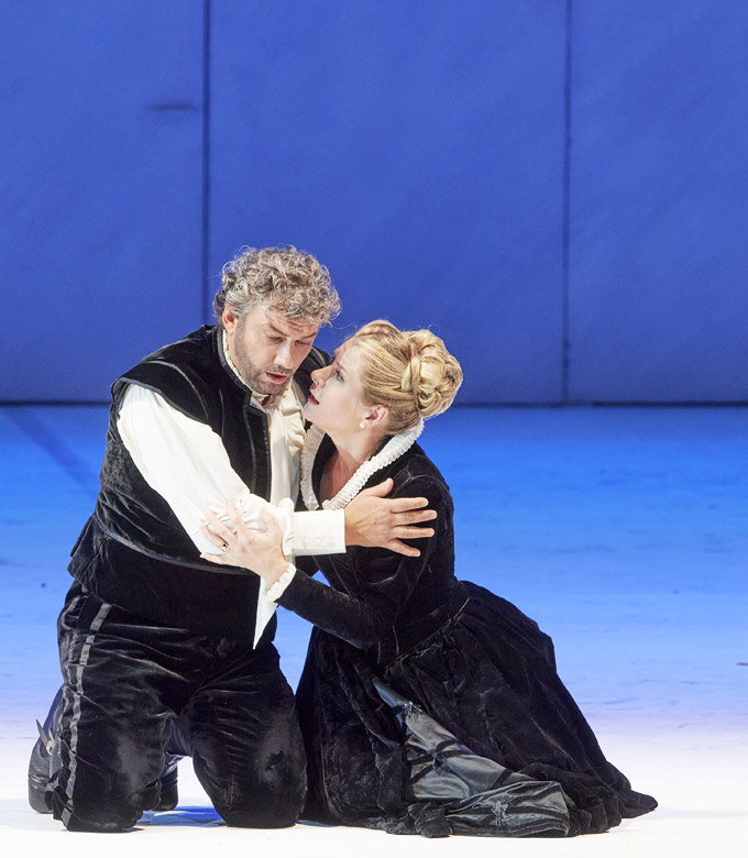 »Don Carlos«: Malin Byström (Élisabeth de Valois) und Jonas Kaufmann (Don Carlos) © Wiener Staatsoper GmbH/Michael Pöhn