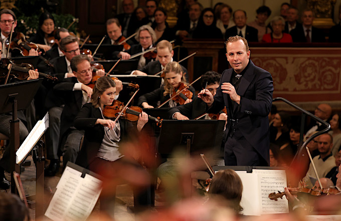 Ließ das Orchester spielen: Yannick Nézet-Séguin mit sichtlicher Freude bei seinen Debut-Konzerten mit den Wiener Philharmonikern zum Jahreswechel © Wiener Philharmoniker/Dieter Nagl