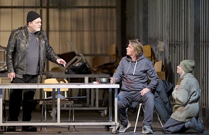 » Parsifal «, 3. Aufzug: Franz-Josef Selig (Gurnemanz), Klaus-Florian Vogt (Parsifal) und Ekaterina Gubanova (Kundry) © Wiener Staatsoper GmbH/Michael Pöhn